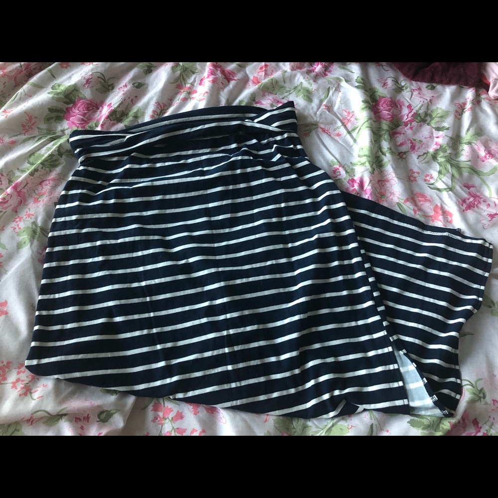 Justify long skirt